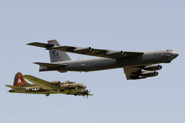 B-17 and B-52 Bombers B-17 and B-52 Bombers